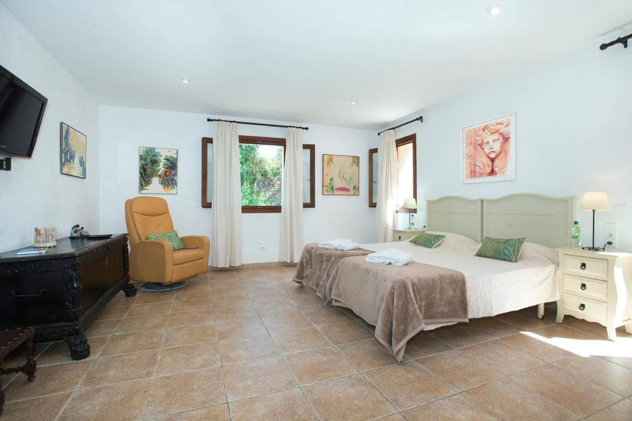 Villa Siquier - Luxury Retreat with Mountain Views Pollença Extérieur photo